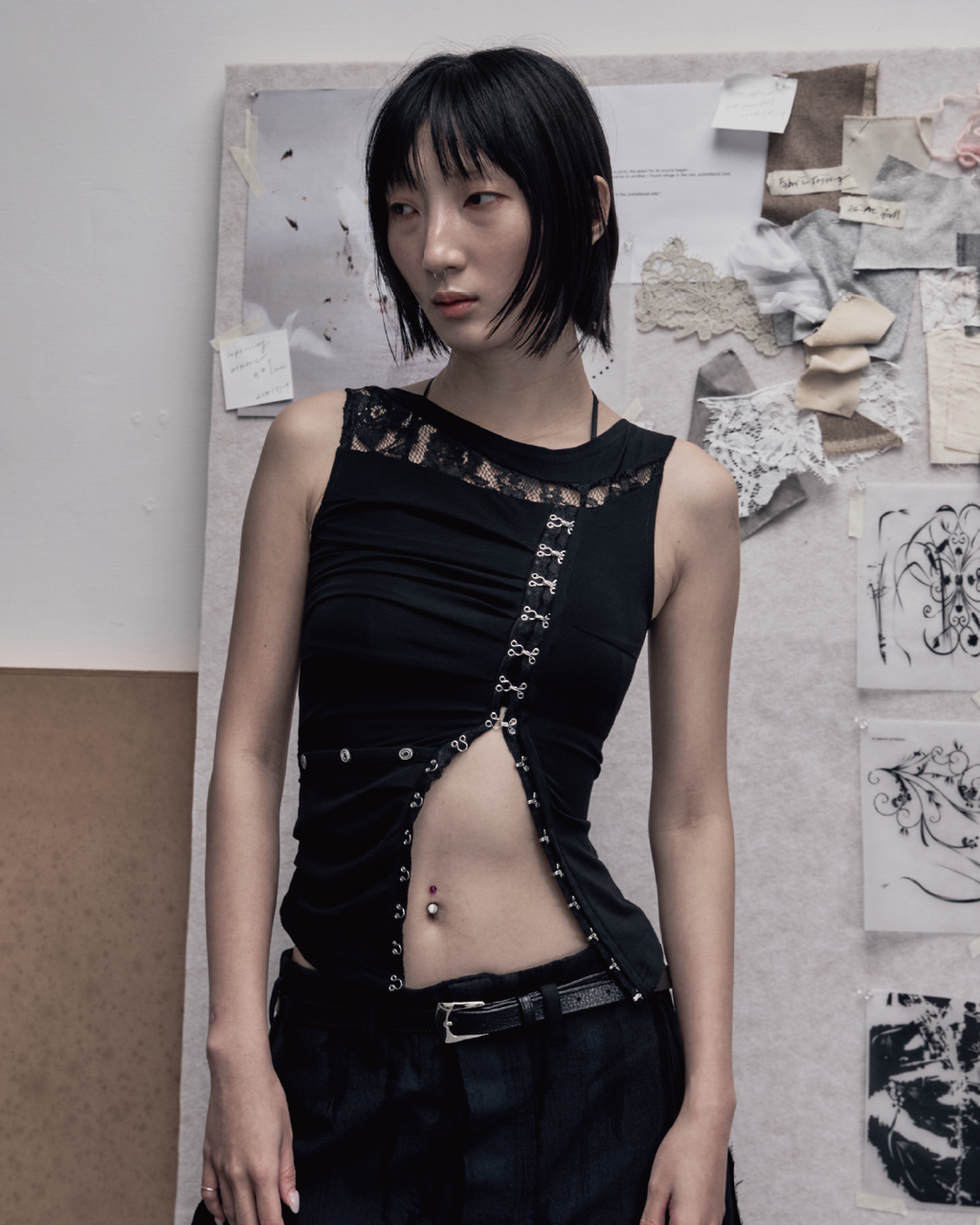 26Pre-Fall 014 Vest - In thrall to... (Black)