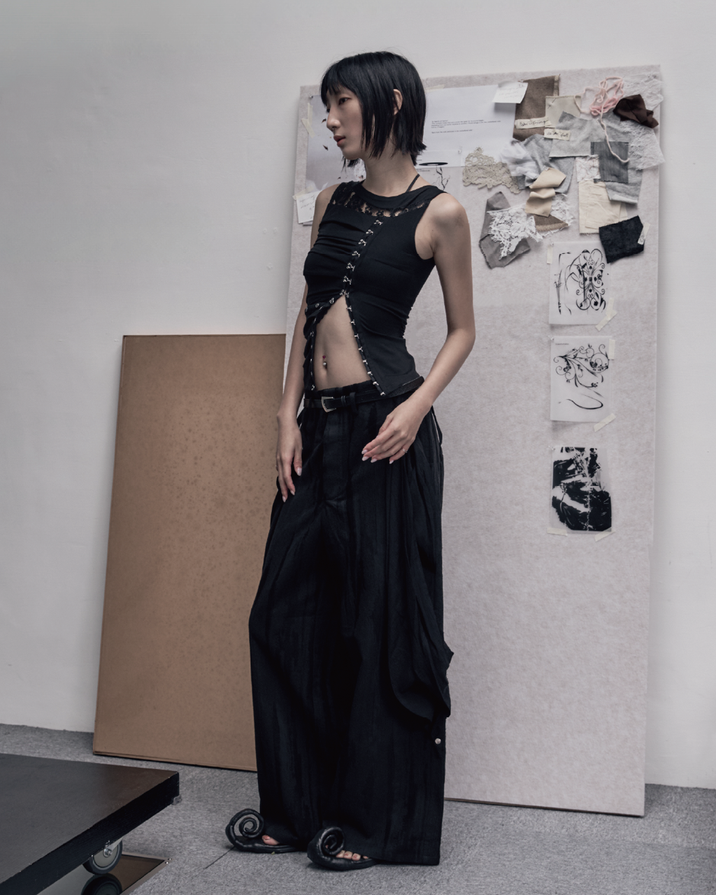 26Pre-Fall 014 Vest - In thrall to... (Black)