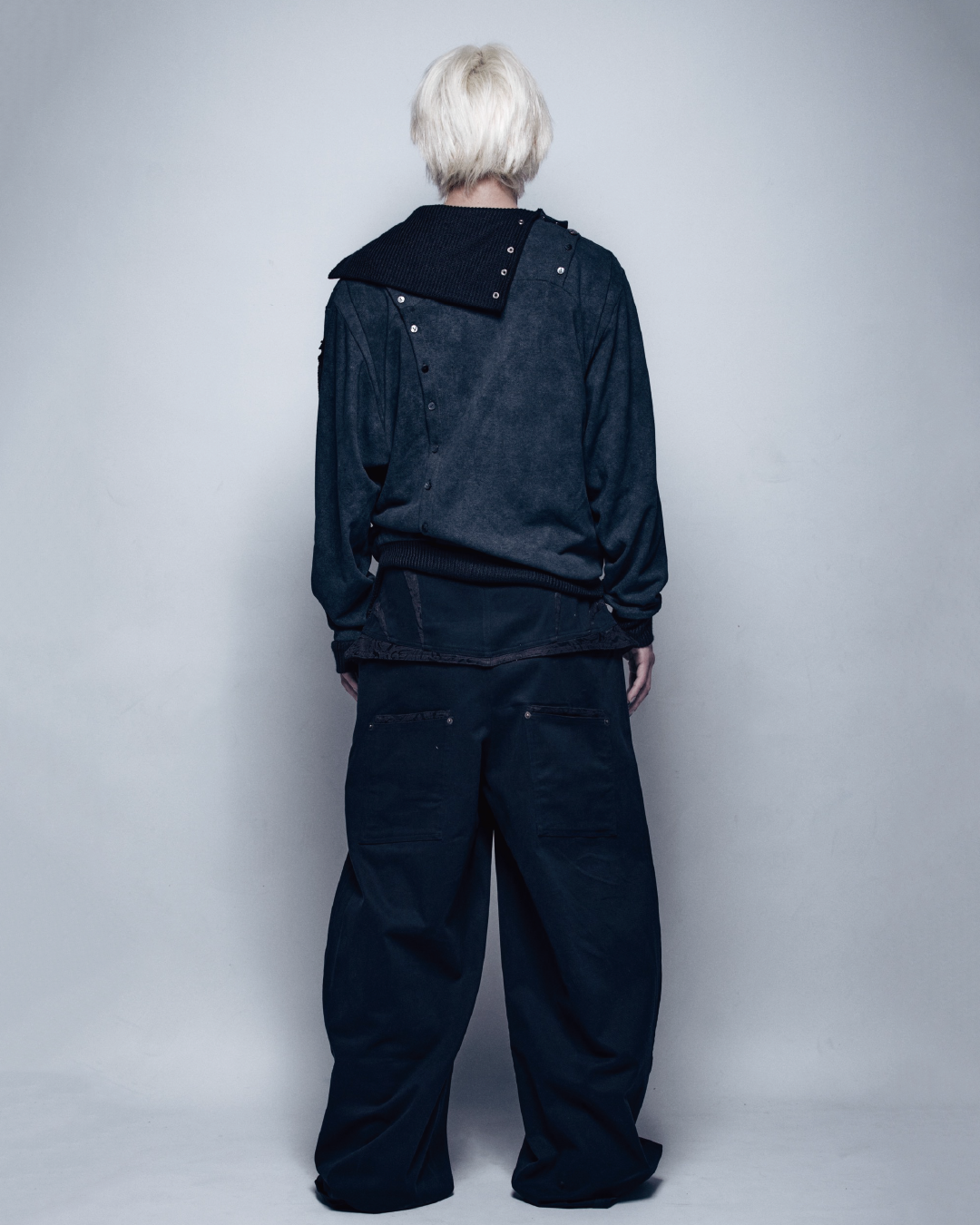 25AW-008 PANTS - The curtains