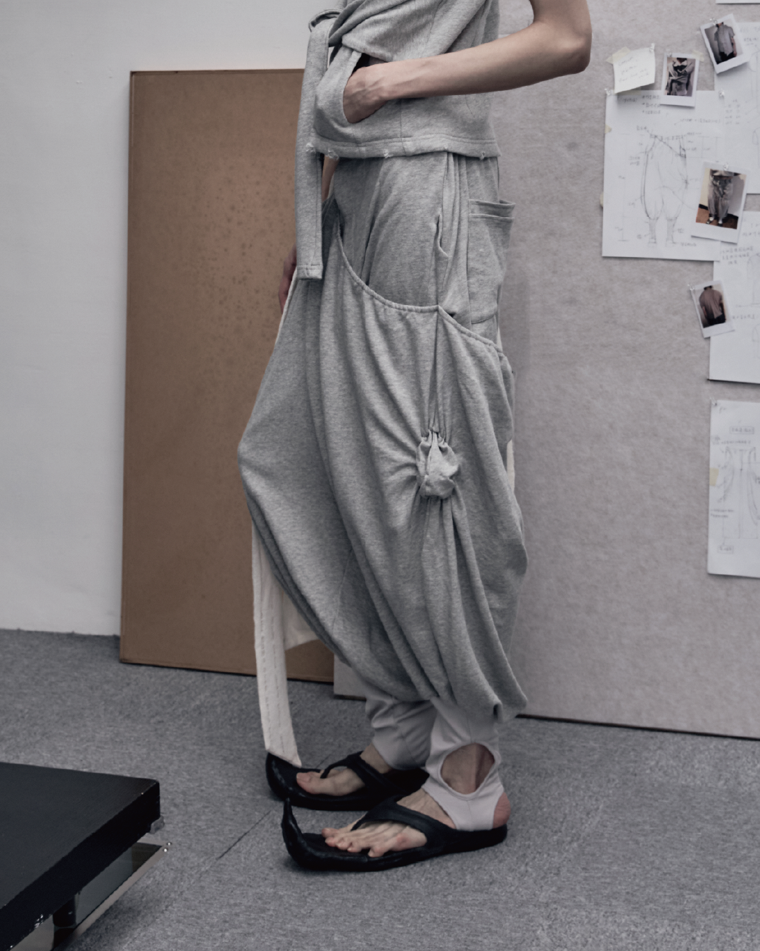 26Pre-Fall 015 Pants - Frontier (Gray)
