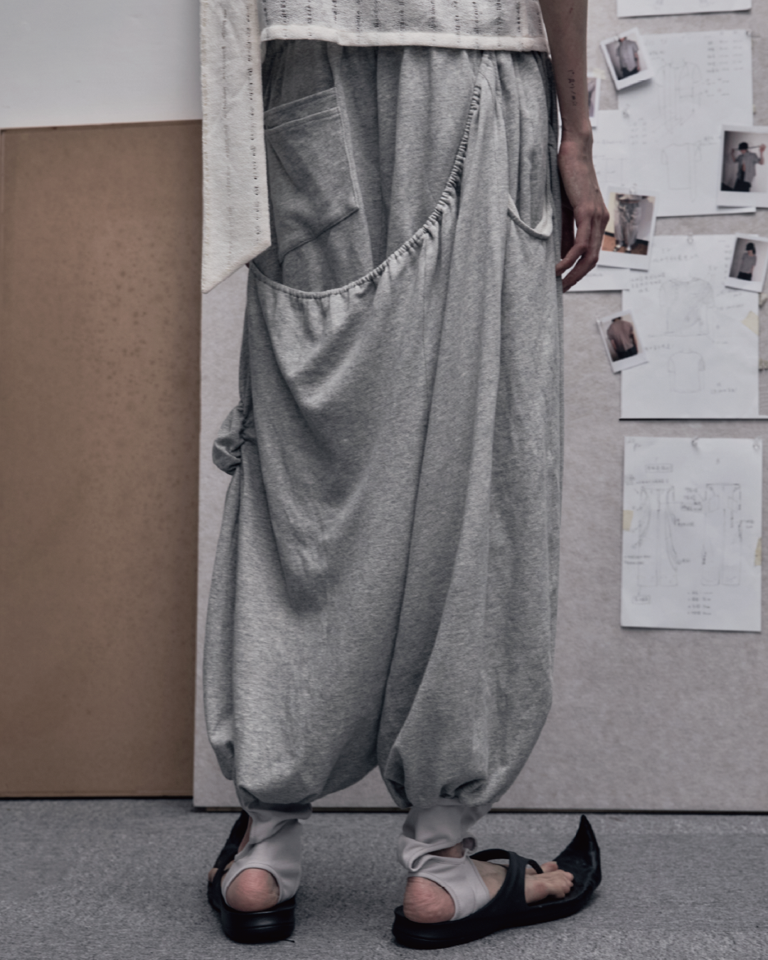 26Pre-Fall 015 Pants - Frontier (Gray)