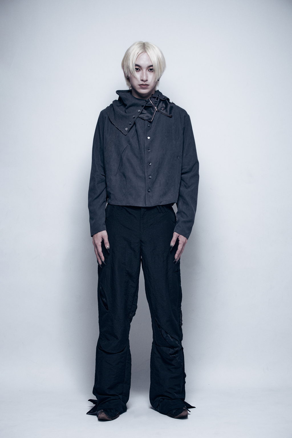 25AW-009 PANTS - Four legs