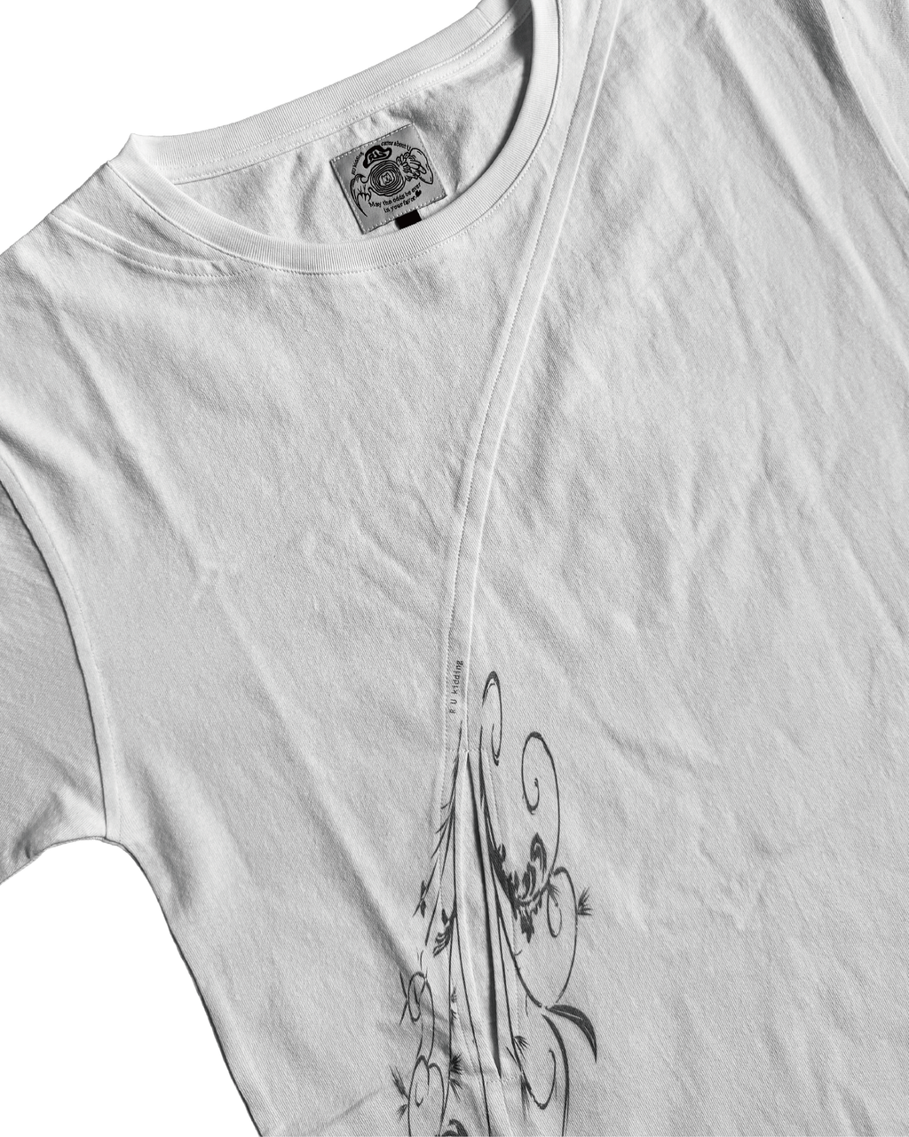 26AW 018 T-Shirt - Through the window (White)